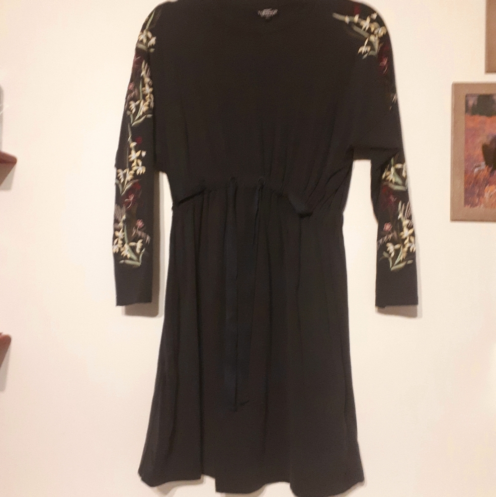 Topshop Maternity Embroidered Dress - Picture 1 of 3